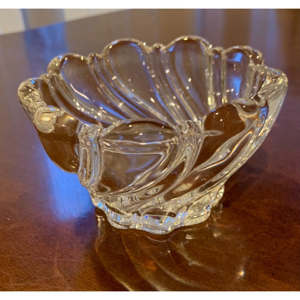 Mikasa 4 inch Crystal Votive Candle Holder Swirl 2‎ 1/2 Tall